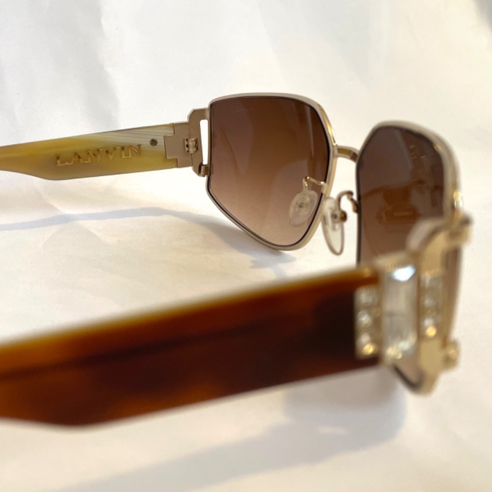 Lanvin Gold & Tortoise Sunglasses with Crystal Detail – Gradient Lenses – Case - Picture 4 of 8